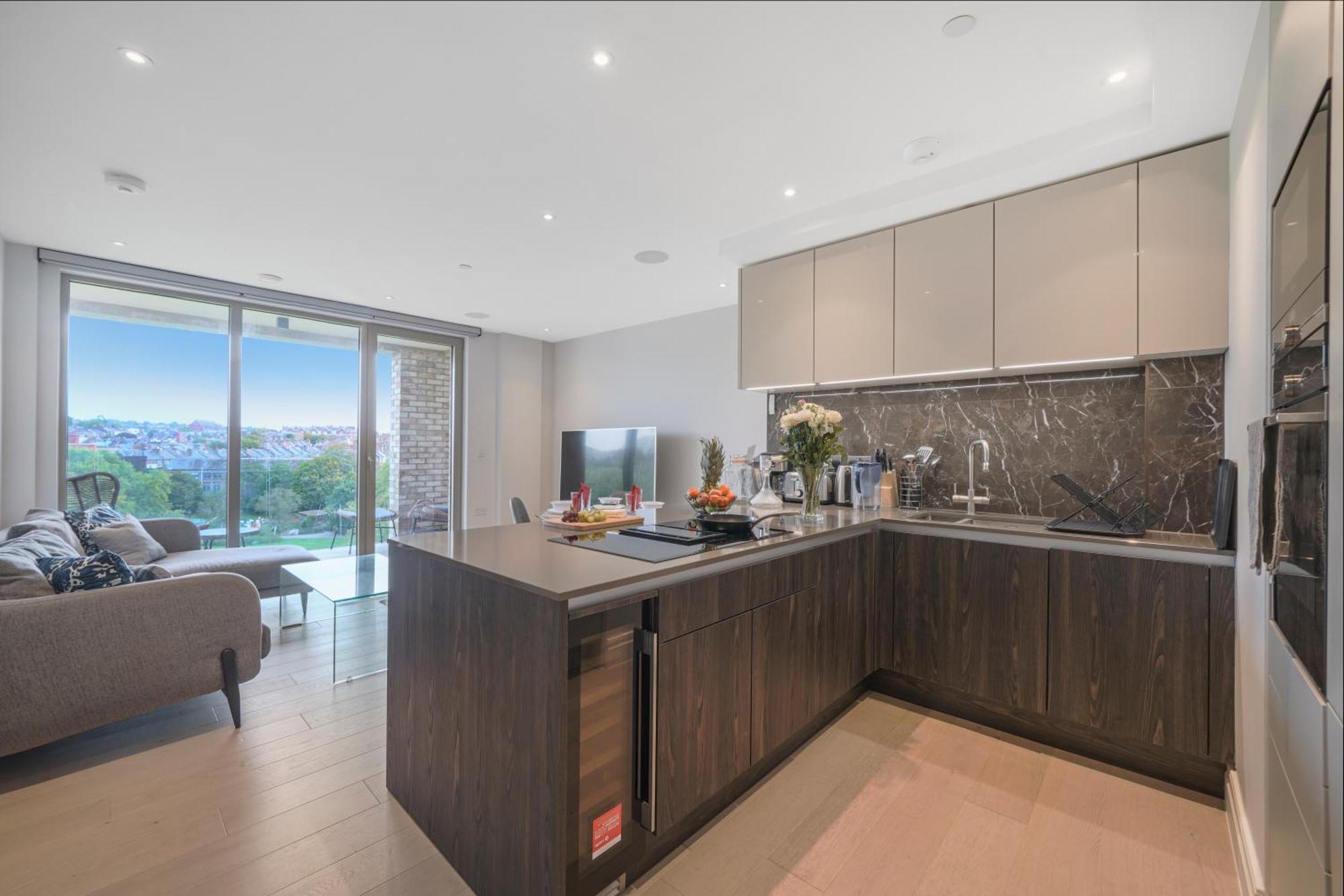 Utopian 3 Bedroom Kilburn * Londra