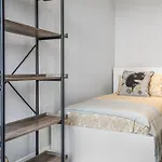 Utopian 3 Bedroom Apartment Kilburn